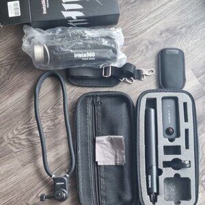Insta360 X2 Bundle